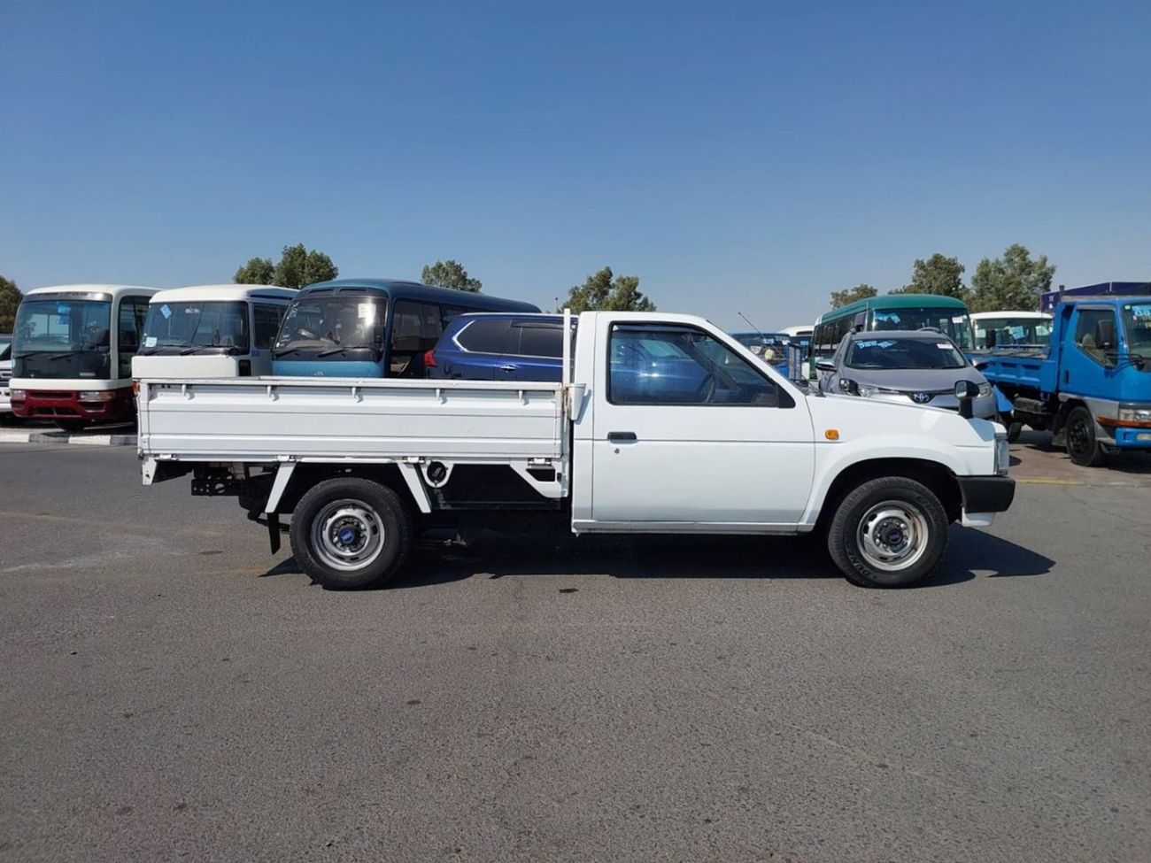Nissan Pickup NISSAN DATSUN PICKUP RHD 1990 MODEL 1.6 L PETROL MANUAL(PM23324)