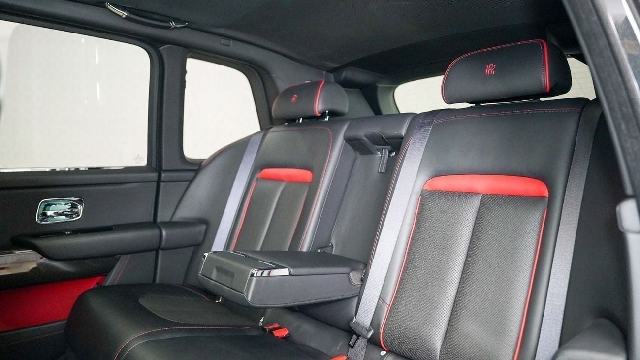 Rolls-Royce Cullinan UAE's Very Best Example | 2 Years Free Servicing | AED 18,097 Per Month