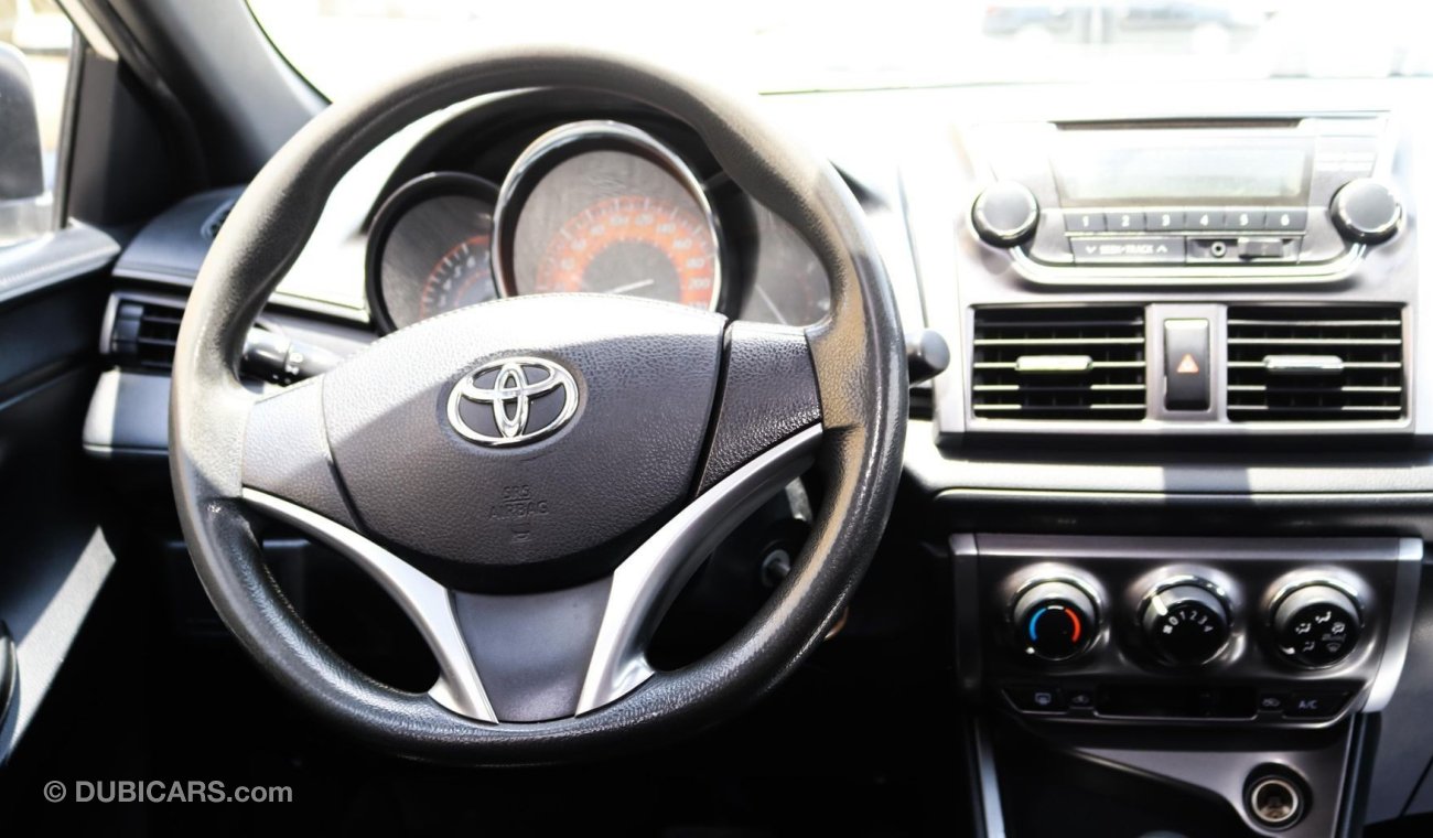 Toyota Yaris SE