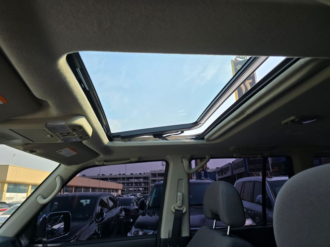 Nissan Patrol Safari GL 4.8L A/T (7 Seater)