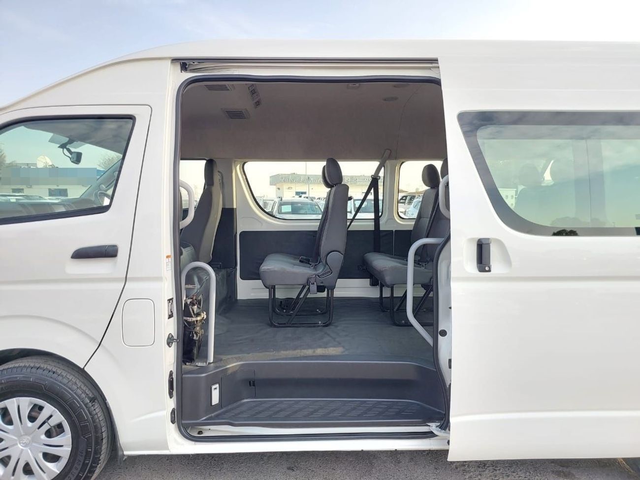 تويوتا هاياس TOYOTA HIACE COMMUTER VAN RHD 2019 MODEL 3.0 L DIESEL AUTOMATIC(PM39520)