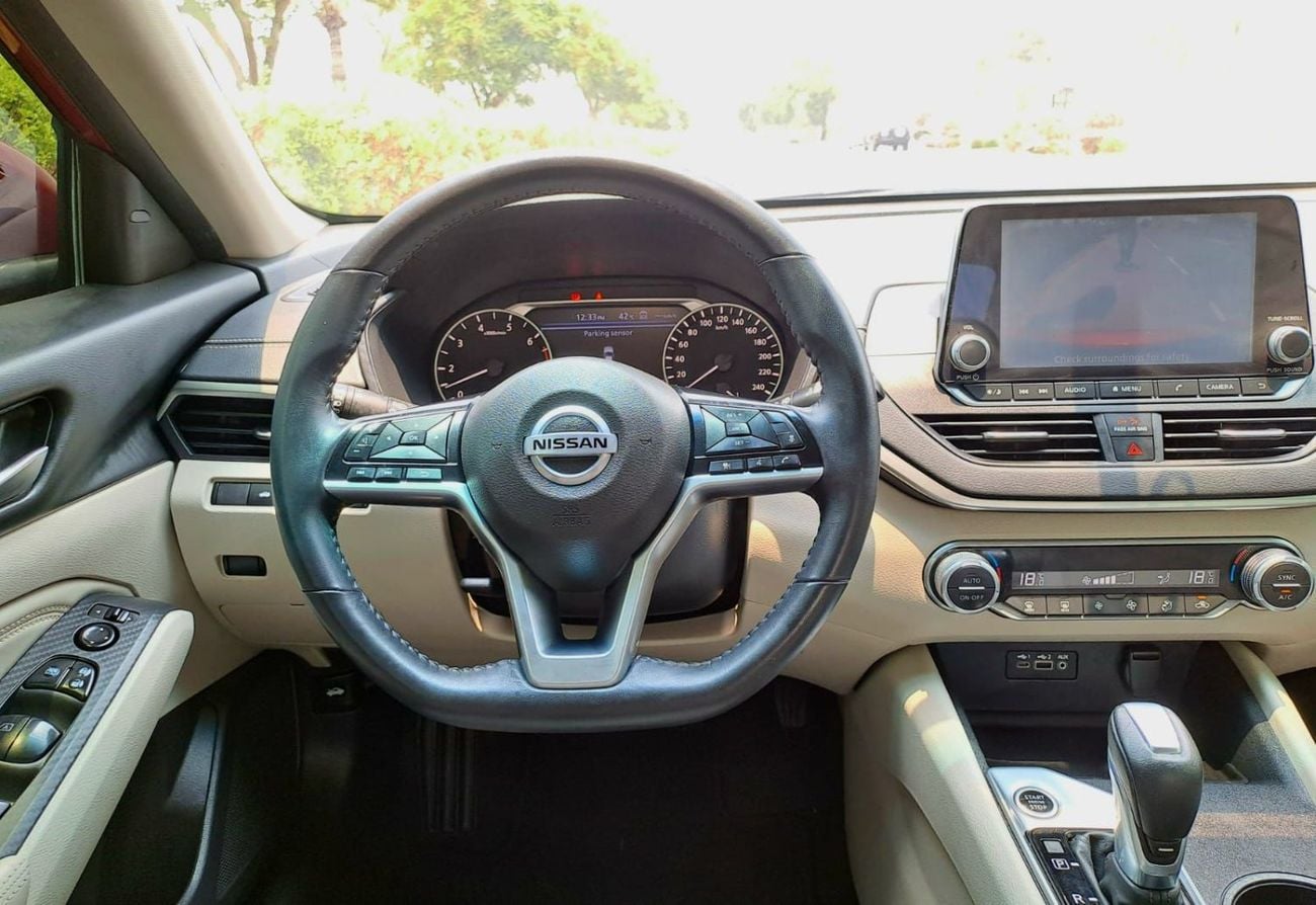 Nissan Altima SV 850-Monthly l GCC l SUNROOF | Cruise, Camera, GPS l Accident Free