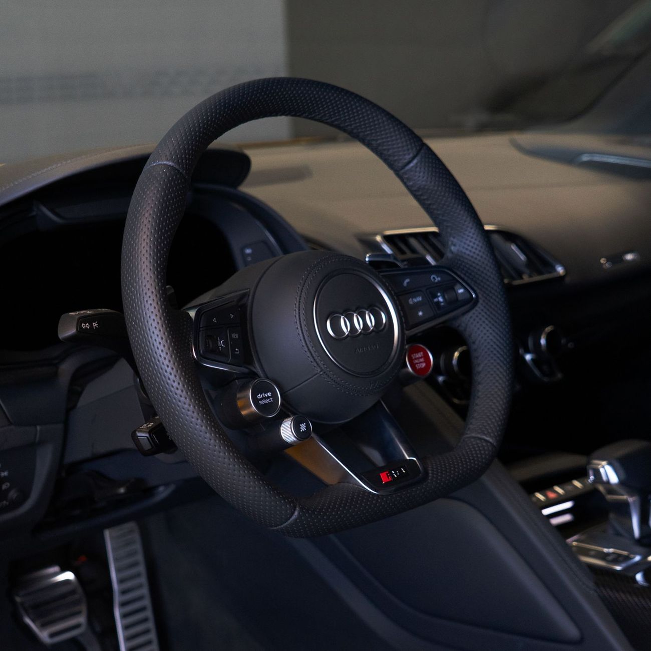 Audi R8 AED 12,744 pm • 0% Downpayment • Audi R8 • Agency Warranty And Service Contract