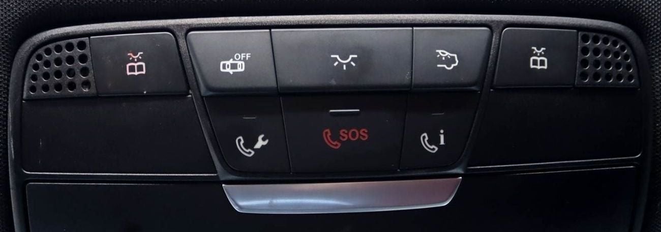 Mercedes-Benz GLC 250 4MATIC 2.0L Mercedes GLC 250, 2018, 4MATIC, GCC, original paint accident-free in excellent condition