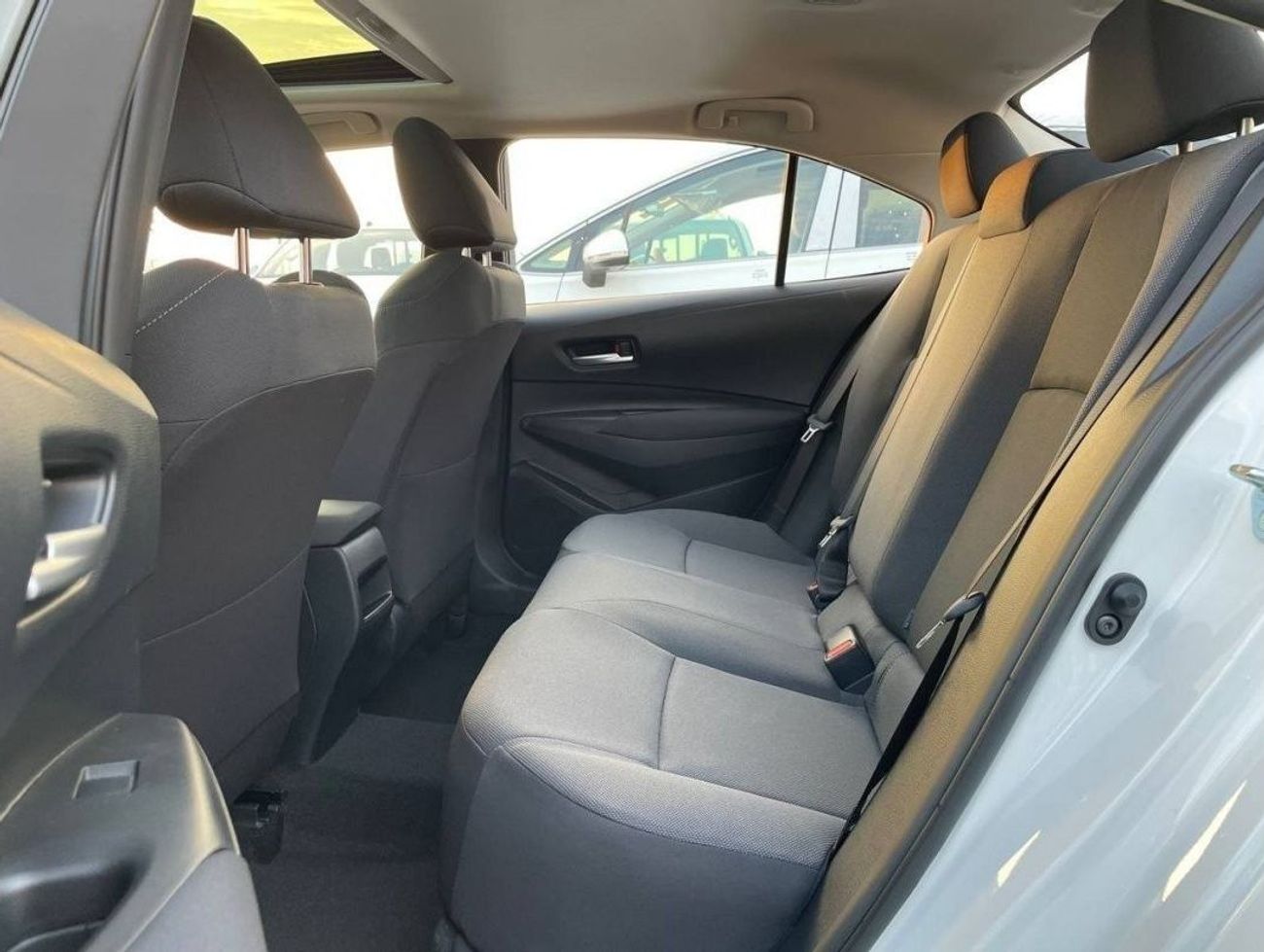 Toyota Corolla Toyota corolla 1.5L full option , sunroof , push start , back camera , sport mode