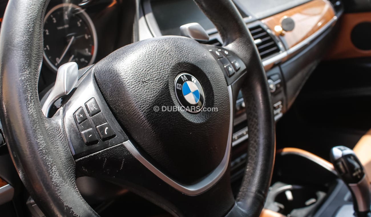 BMW X6 2009 Model Gulf specs 5.0 ltr Full options car very good condition