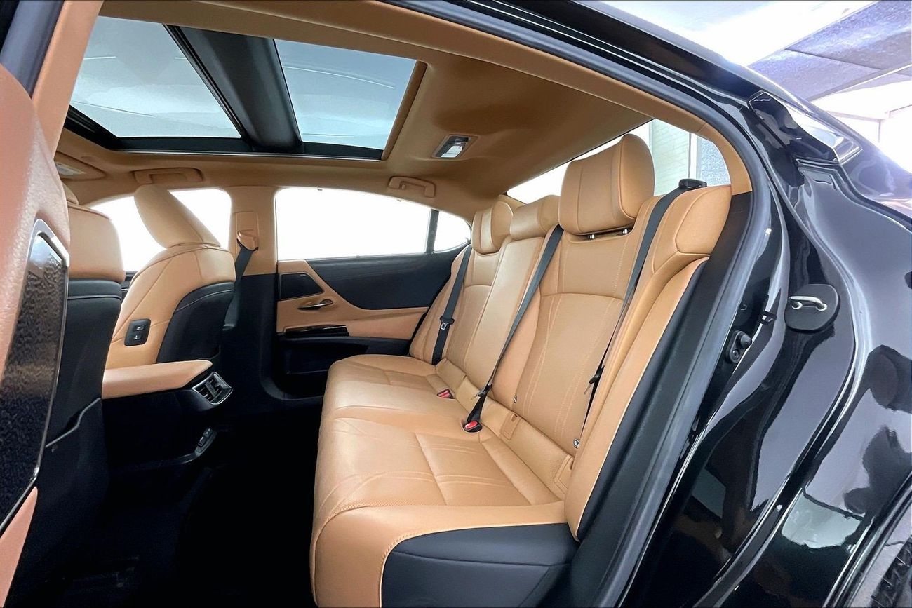 لكزس ES 350 Platinum | National Day Celebration | شامل الضمان | 0 ﺪﻔﻋﺓ ﺃﻮﻟﻯ