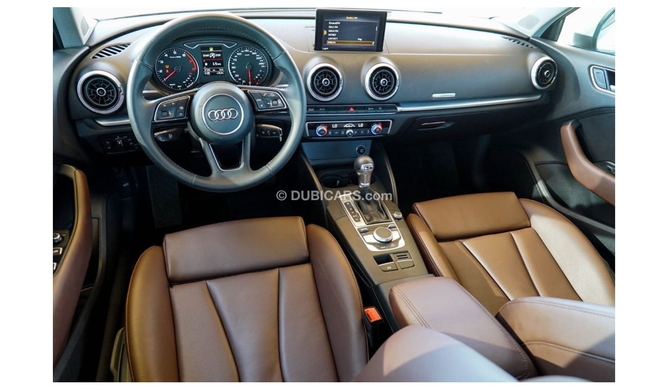 أودي A3 30 TFSI بايسيك