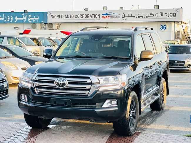 Toyota Land Cruiser GXR — фото 1