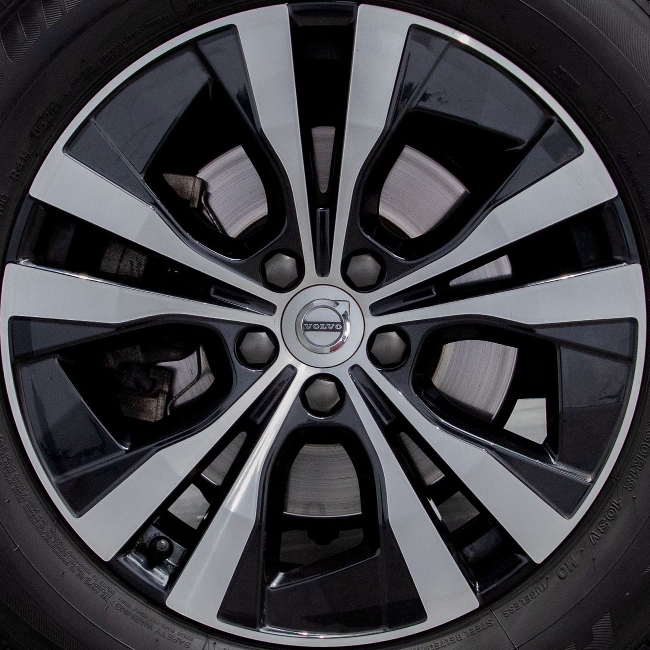 Volvo XC60 B5 Momentum 2.0L