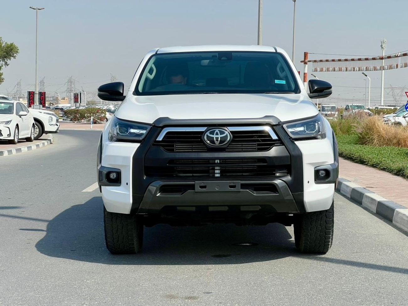 تويوتا هيلوكس The Toyota Hilux is a legendary,, robust mid-size pickup truck available in single and double-cabin 