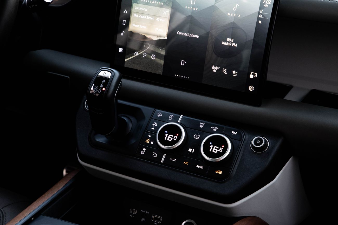 Land Rover Defender Defender | 5,738 P.M | 0% Downpayment | Defender 110 Agency Warranty!