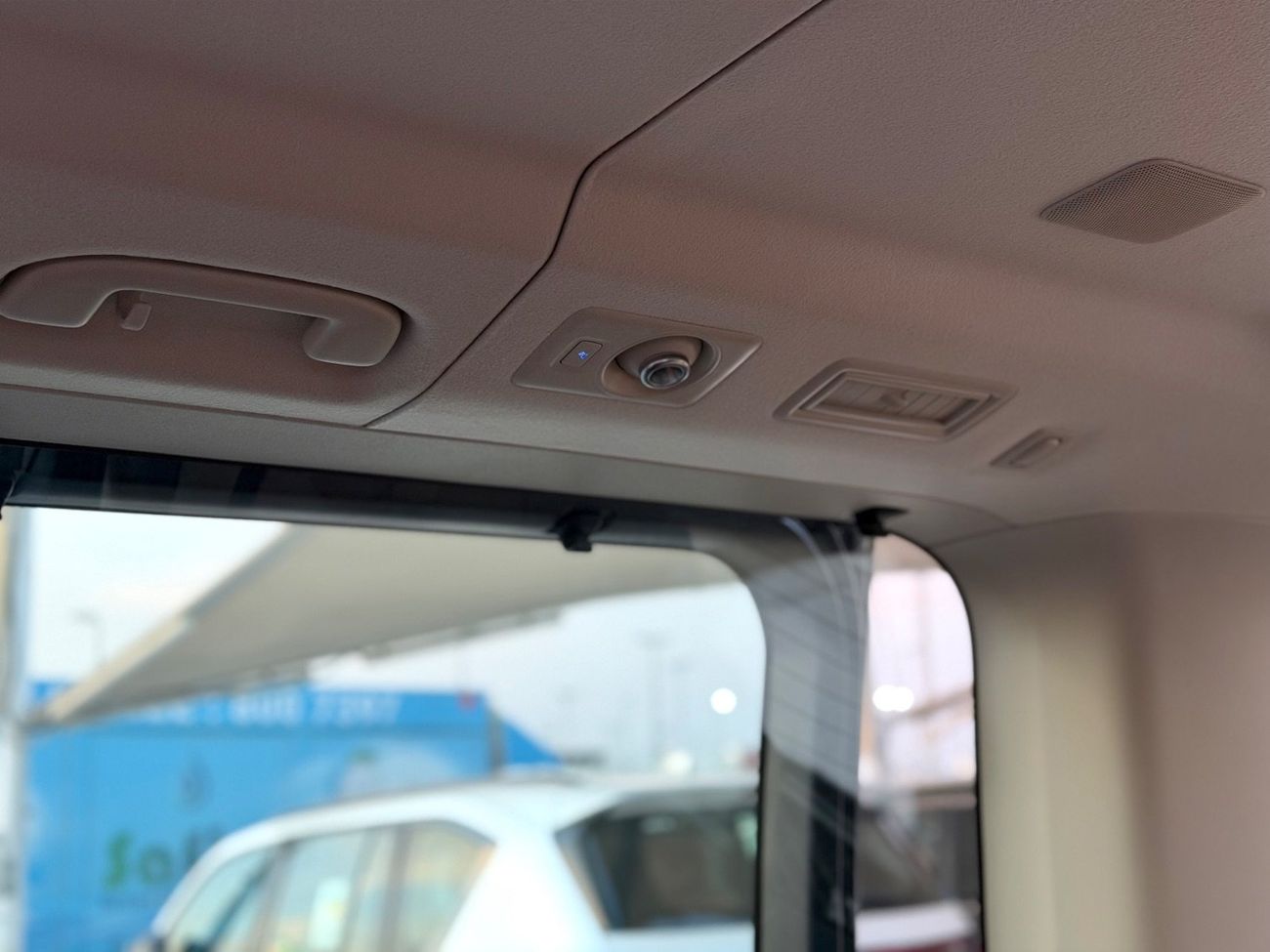 تويوتا جرافينا Granvia V full specs || Gcc