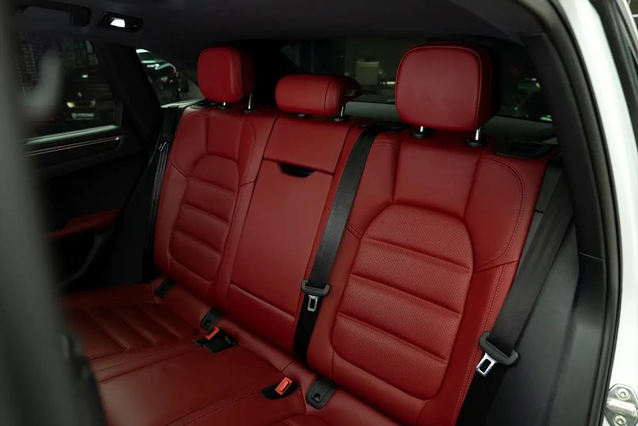 Porsche Macan T
