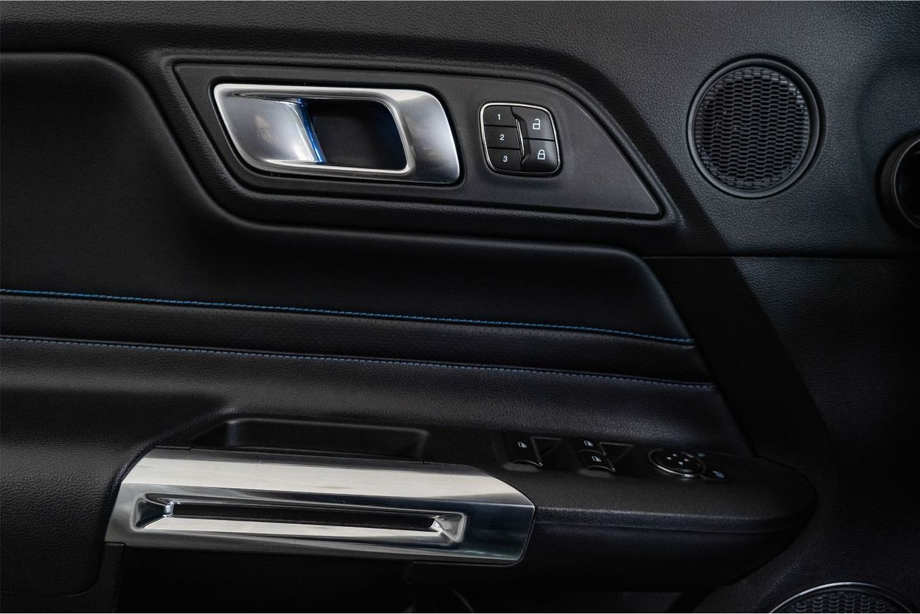 Ford Mustang GT Premium 5.0L V8