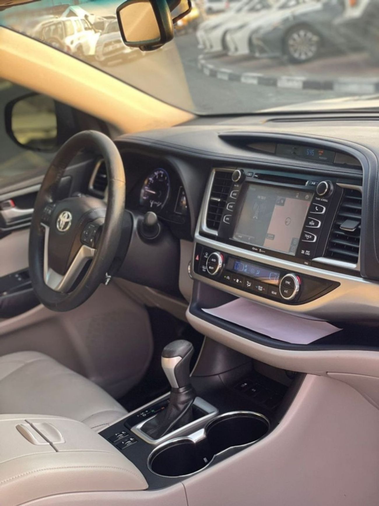 تويوتا هايلاندر 2014 Toyota Highlander XLE 3.5L V6 Full Option 7 Seater  With Side Steps -