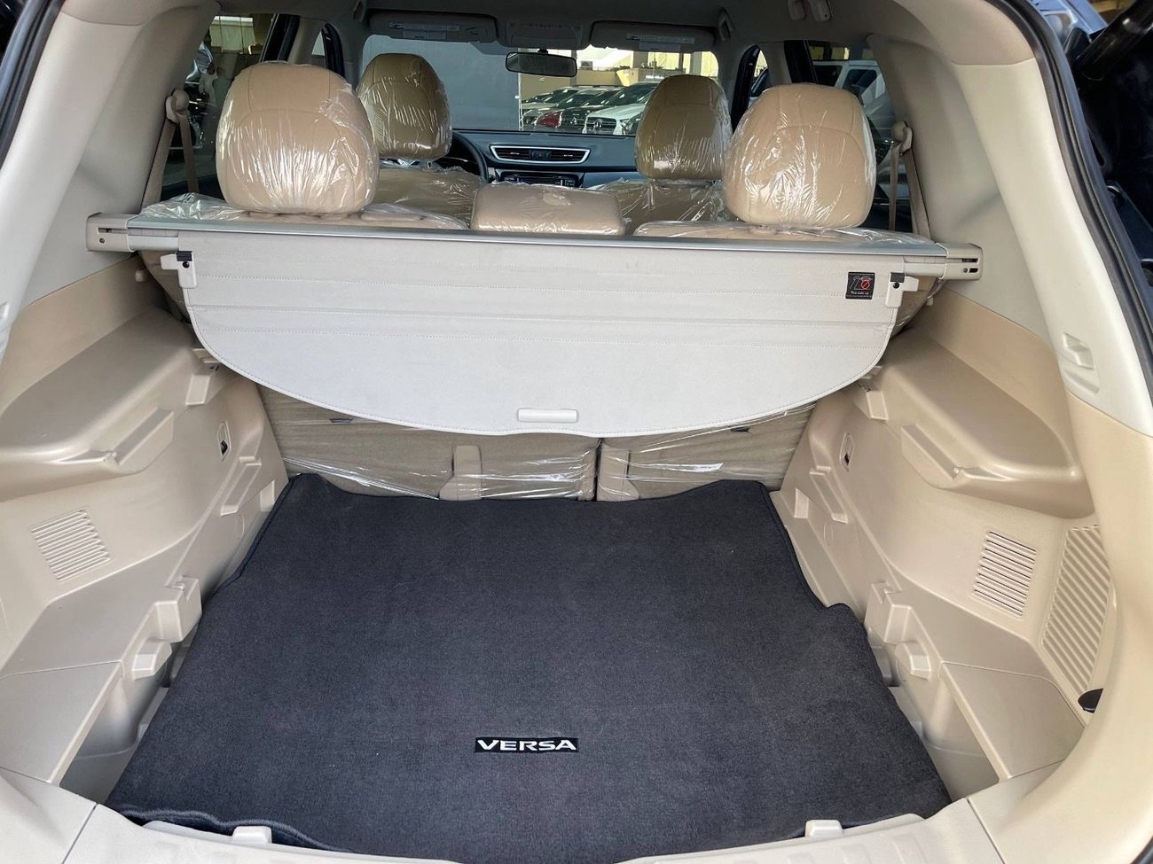 Nissan Rogue SV / 2.5 V4  / 360 CAMERA /KEYLESS ENTRY AND START / CLEAN AND SERVICED