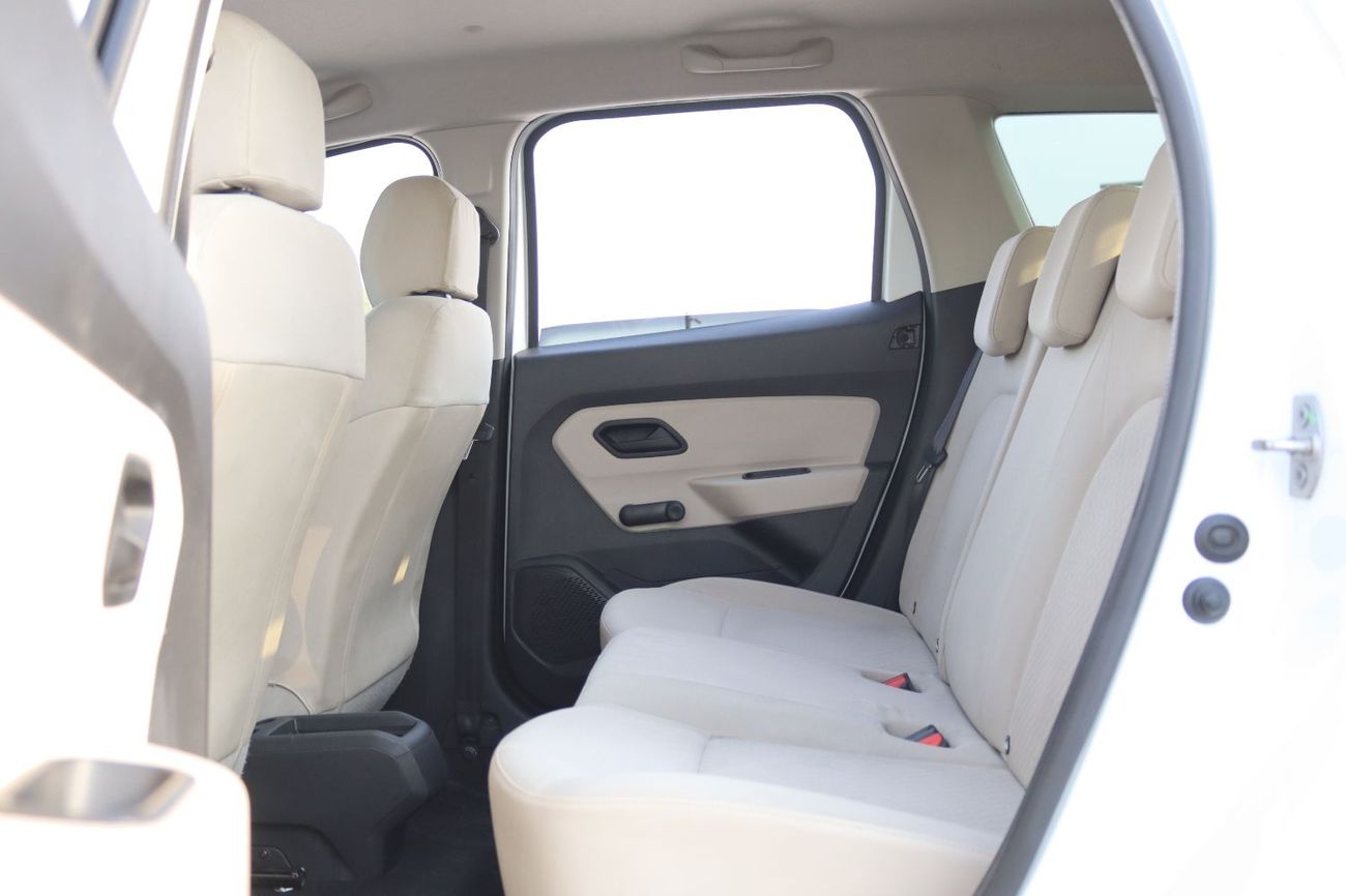 رينو داستر رينو داستر2021خليجى  بحاله ممتازه بمحرك 2.0L ممشى 79000كم وبسعر 31000درهم