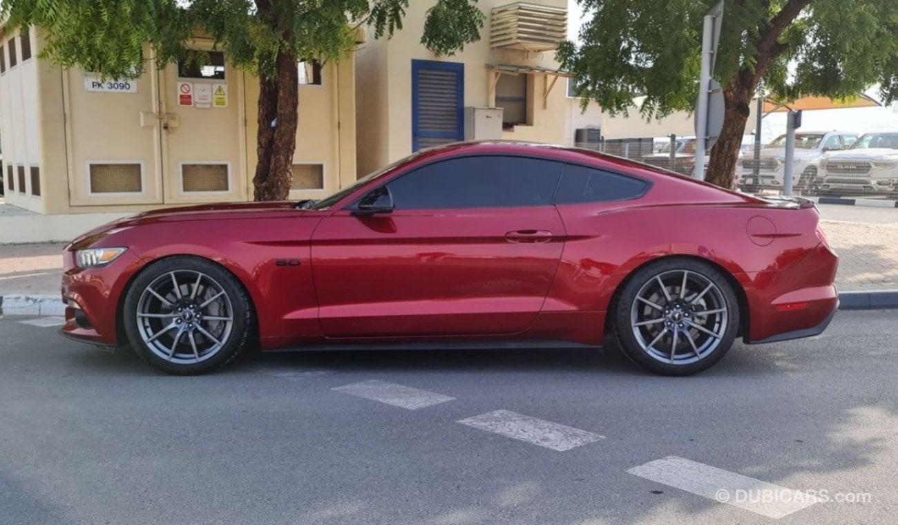 Ford Mustang GT 5.0L V8 Manual Transmission Full Service History GCC