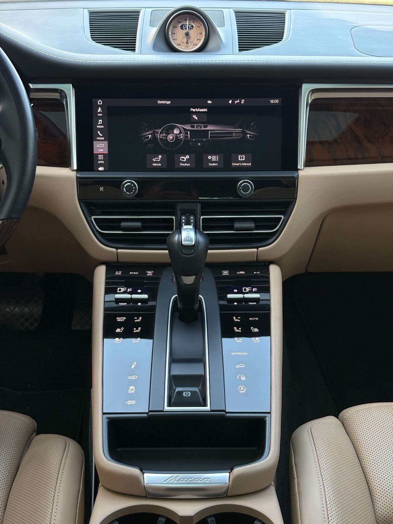 Porsche Macan S 3.0L (340 HP) V6 A/T | 2024 | GCC SPECS | AGENCY SERVICE HISTORY | AED 4,300 per month