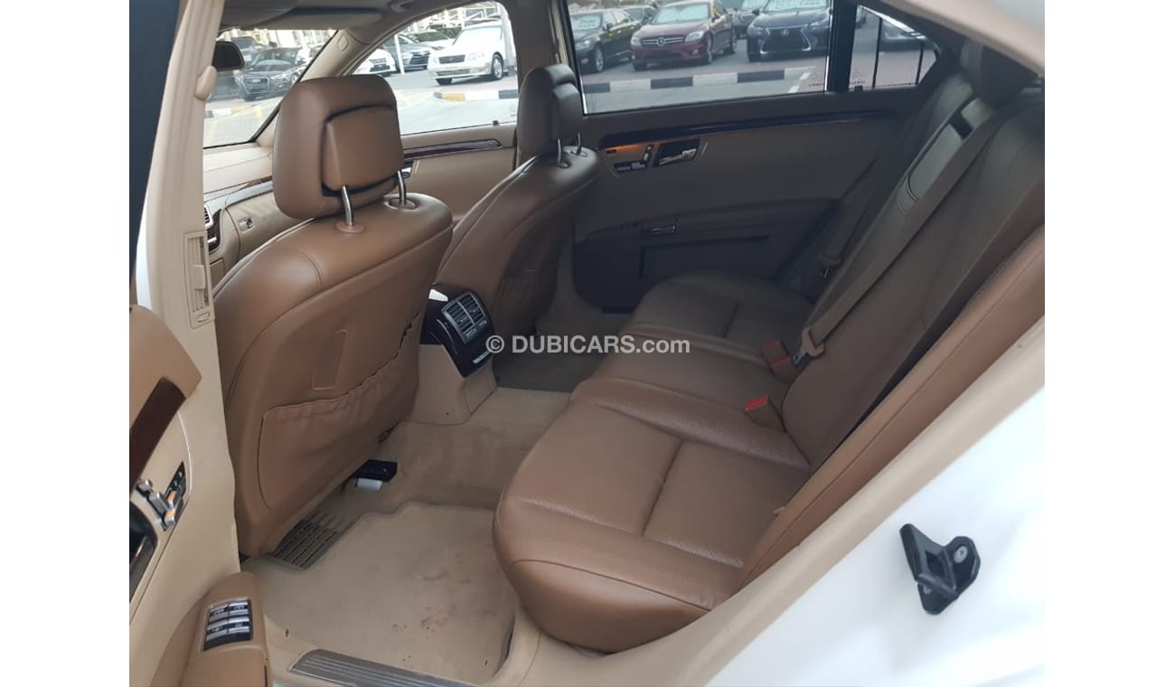 Mercedes-Benz S 500 Mercedes Benz S500 model 2008 GCC car prefect condition full service full option low mileage