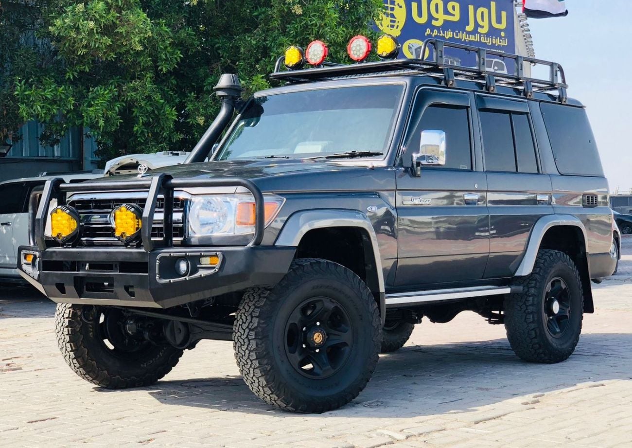 تويوتا لاند كروزر 70 LC76 RHD 1HZ 4.2L V6 Diesel Engine Manual Gear 4WD 7 Seats 5 Doors