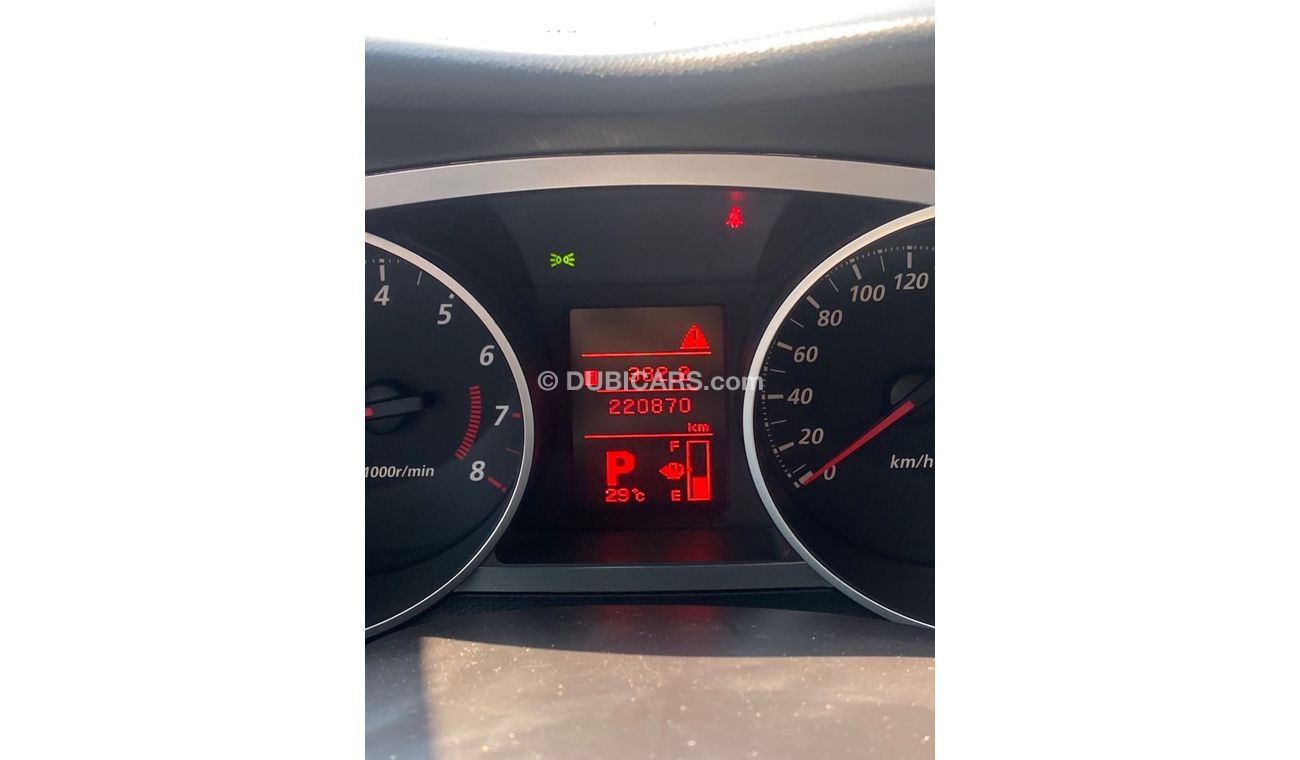 Mitsubishi Outlander GLS MITSUBISHI OUTLANDER GCC 2012 4WD