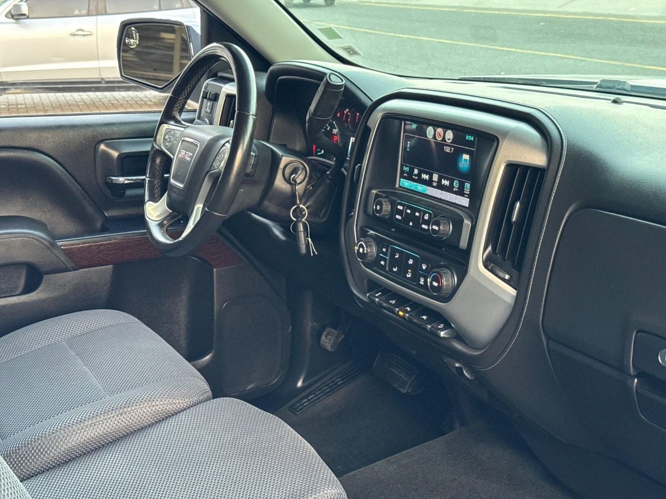 GMC Sierra 1500 REG/CAB SLE Z71 V8 5.3L/ LOW MILEAGE /RADAR / GEAR COLOR / REMOTE START / ROAD ASSIST