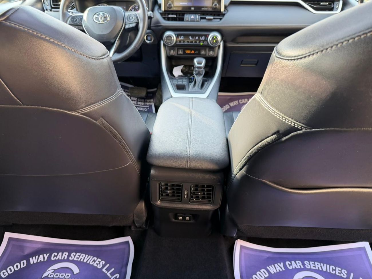 تويوتا راف ٤ XLE 2.0L