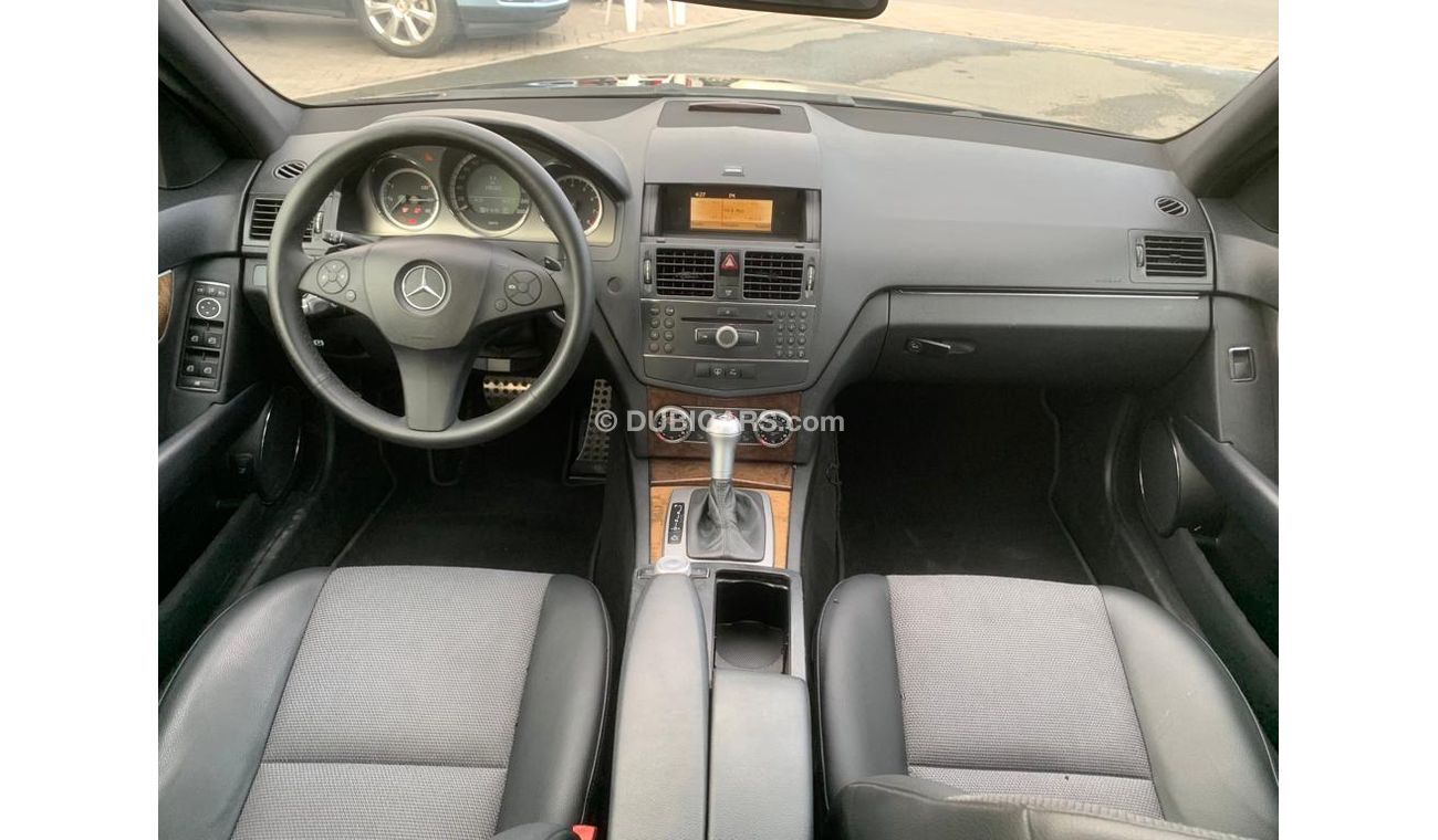 Mercedes-Benz C 280 Mercedes C280_2009_Excellent_ Condihion