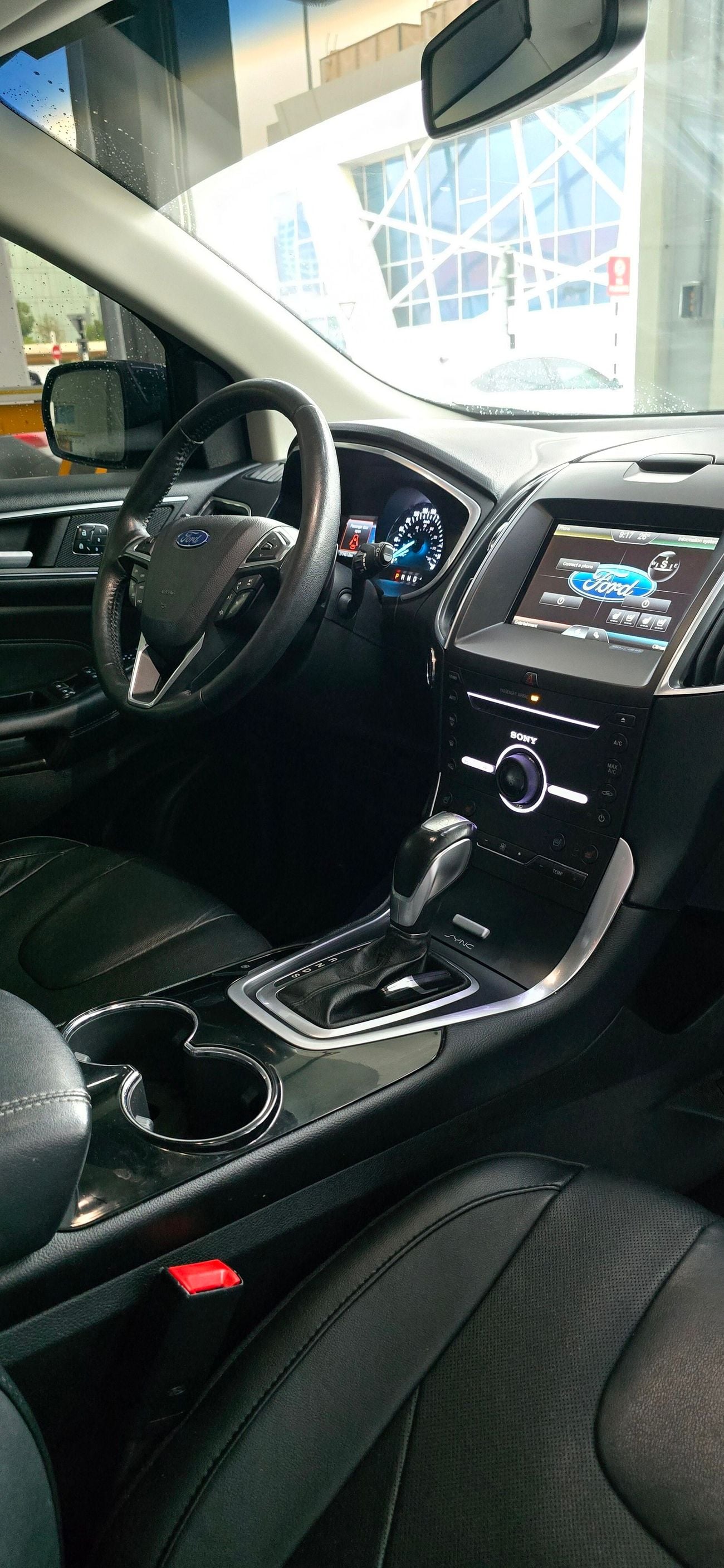 فورد إدج Titanium