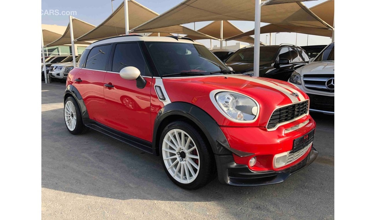 Mini Cooper S Countryman SUPER CLEAN CAR ORIGINAL PAINT WITH SPECIAL CARBON FIBER KIT AND LOW MILEAGE