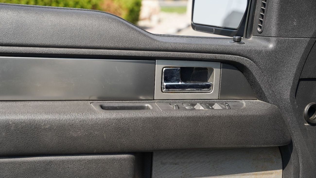 Ford F 150 Raptor Ford Raptor SVT F-150 6.2L V8 - 2013 - Perfect Condition