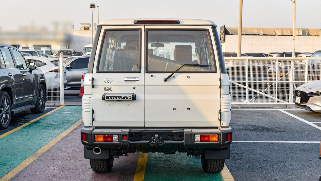 Toyota Land Cruiser 70 2.8L Diesel A/T