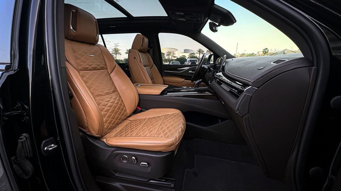 Cadillac Escalade Premium Luxury 6.2L 4WD Premium Luxury - 600 GCC