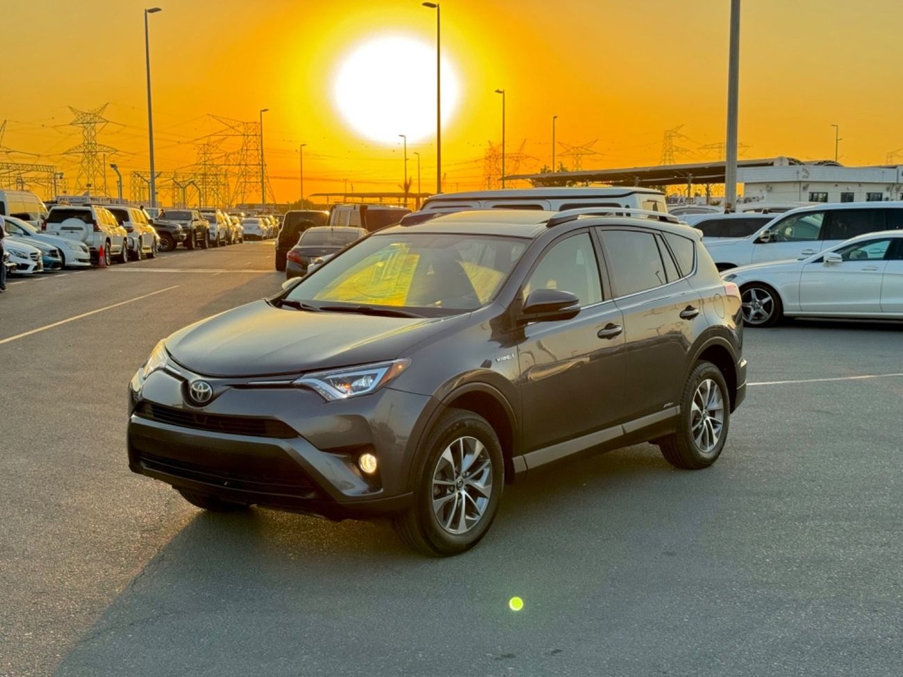 تويوتا راف ٤ VXR 2.5L 2016 HYBRID LIMITED SUNROOF 4WD FULL OPTION USA IMPORTED