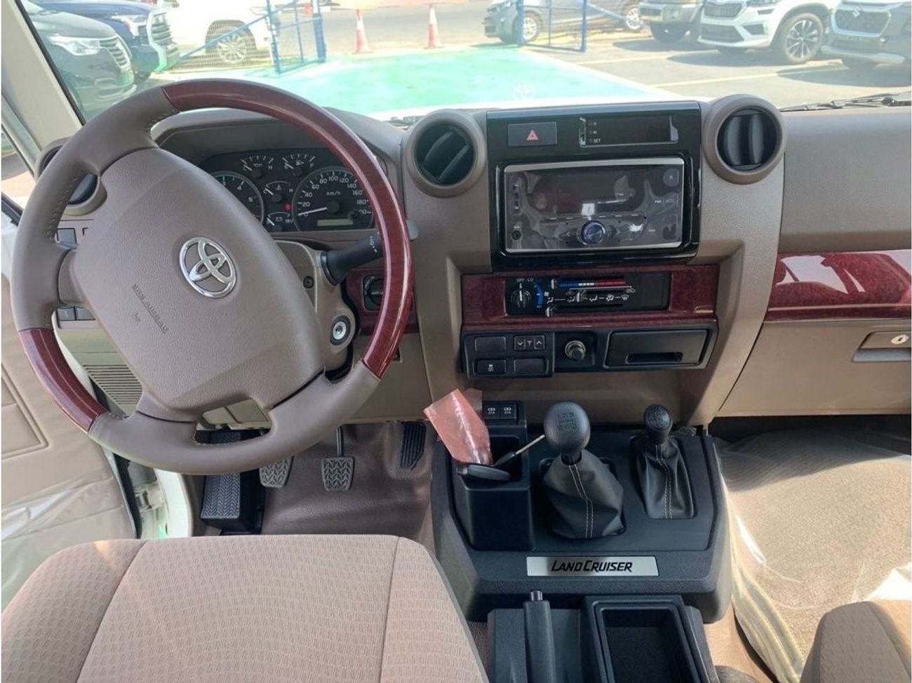 تويوتا لاند كروزر بيك آب 2023 Toyota Land Cruiser Pickup 4.5L V8 Diesel with difflock Manual Zero KM