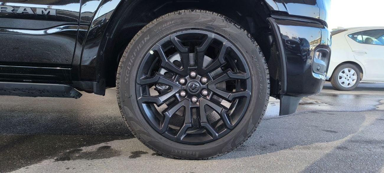 رام 1500 RAM 1500 LIMITED PICKUP TRUCK