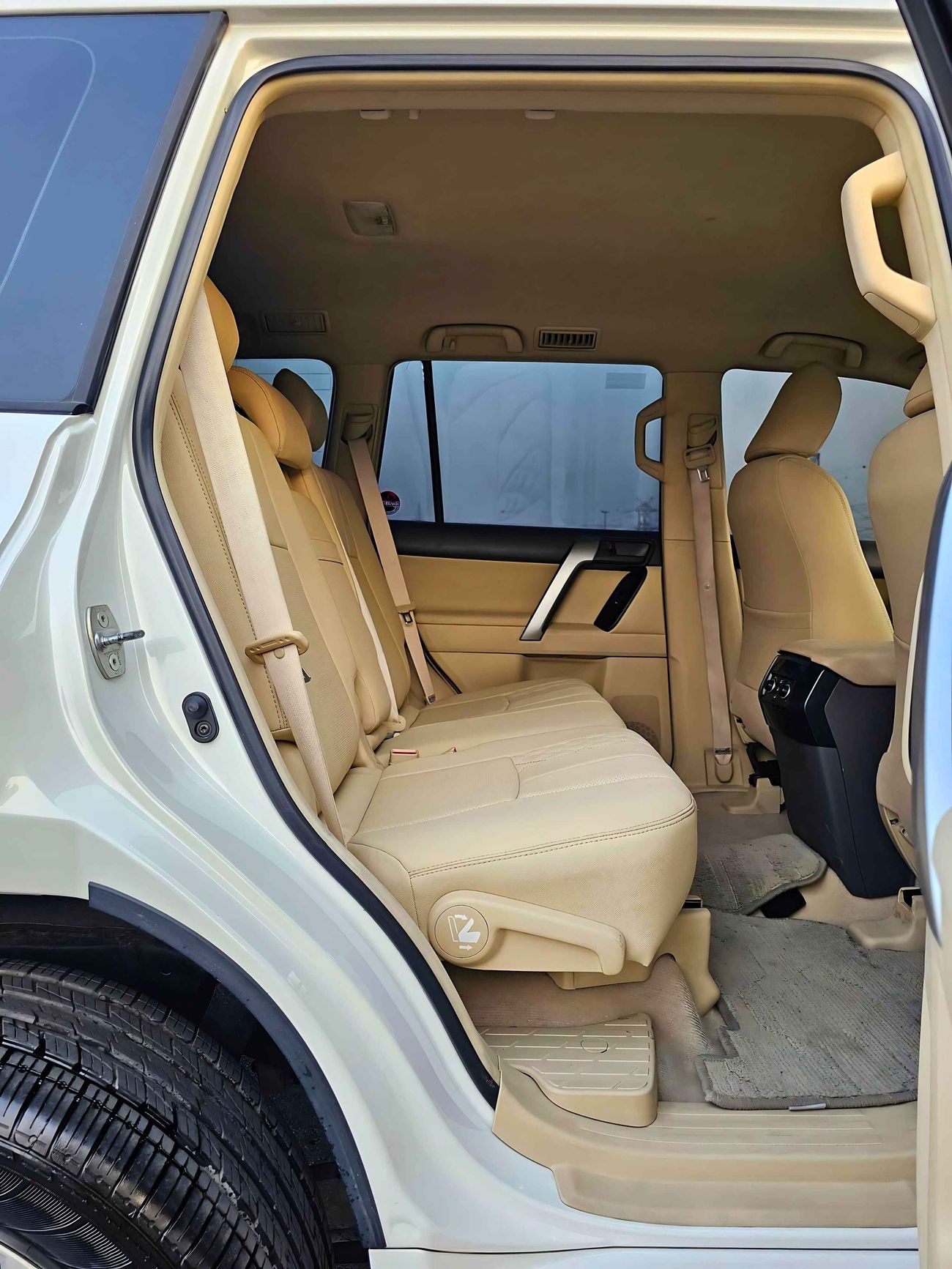 Toyota Prado GXR V6/ GCC/ LEATHER/ DVD+CAMERA/ ORG KMS/ ORG PAINT/ SPARE UP/ 1309 MONTHLY/ LOT# 96226