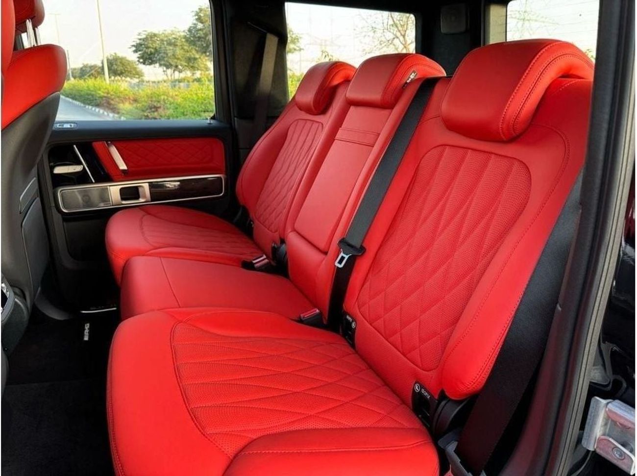 مرسيدس بنز G 63 AMG GCC SPEC UNDER WARRANTY AND SERVICE CONTRACT