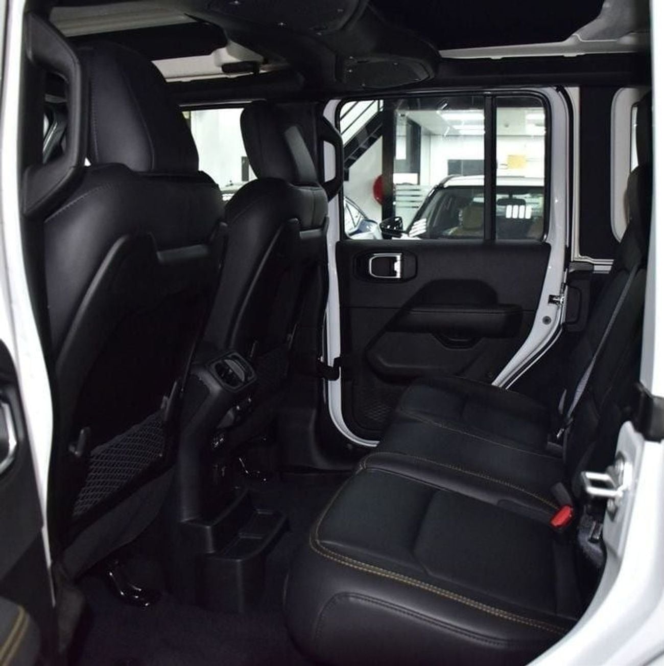 جيب رانجلر EXCELLENT DEAL for our Jeep Wrangler Unlimited SAHARA 2.0L ( 2024 Model ) in White Color GCC Specs
