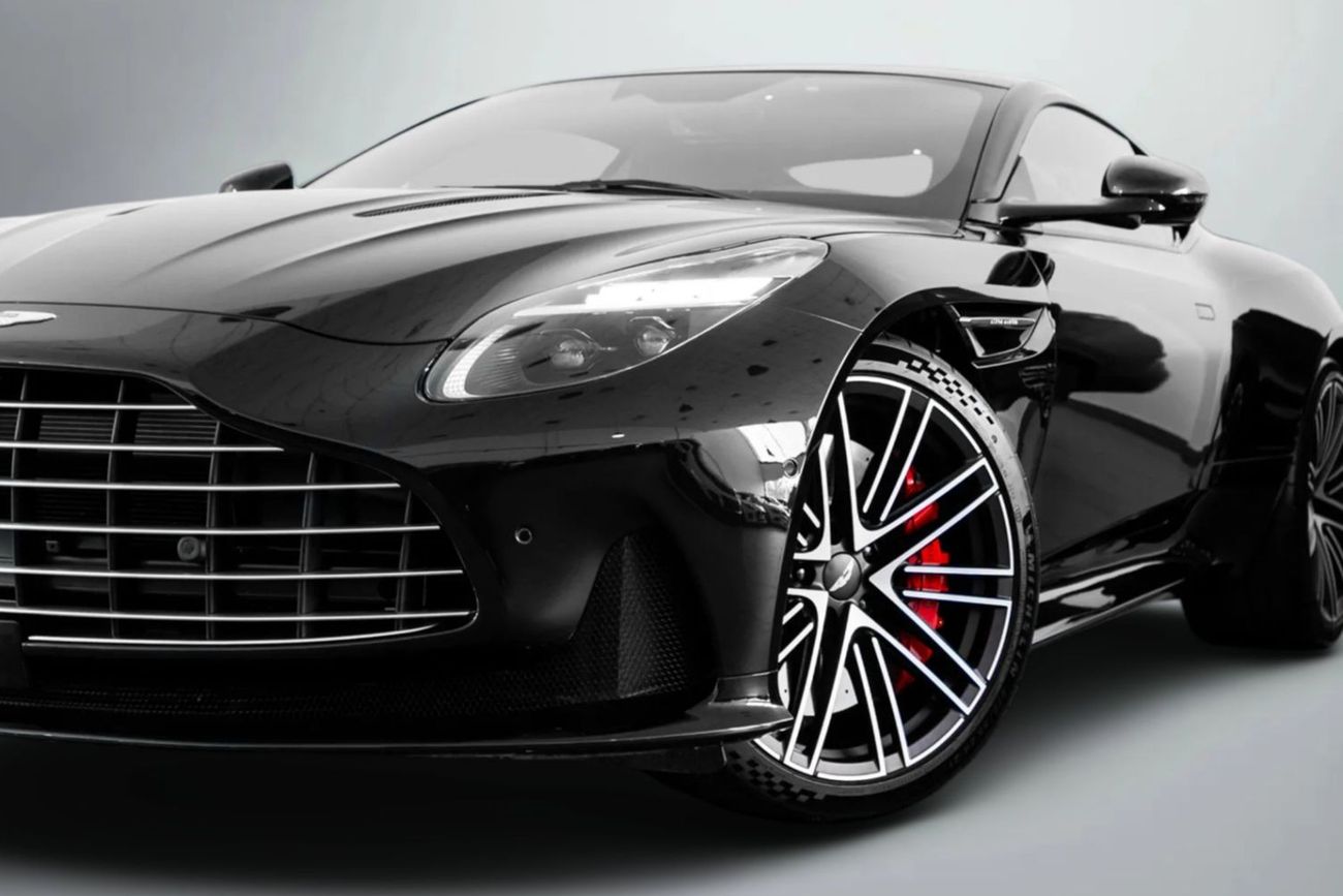 أستون مارتن DB DB12 / 4.0L Twin Turbo V8 / Japanese