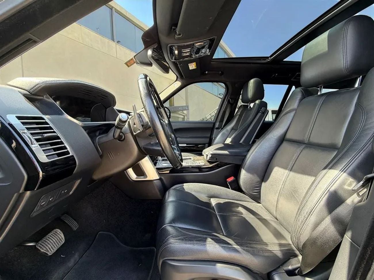 Land Rover Range Rover HSE RANGE ROVER HSE | 5.0L V8 | 4WD | GCC SPECS | 2016