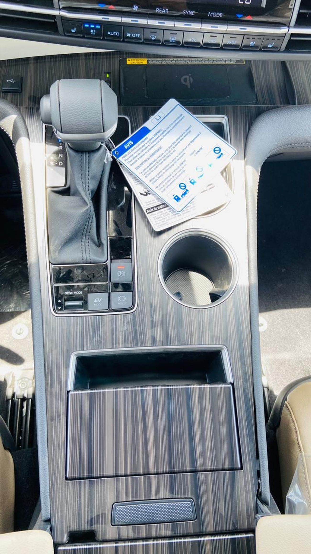 Toyota Sienna 2024 Toyota Sienna 2.5L Hybrid Limited AWD Full options