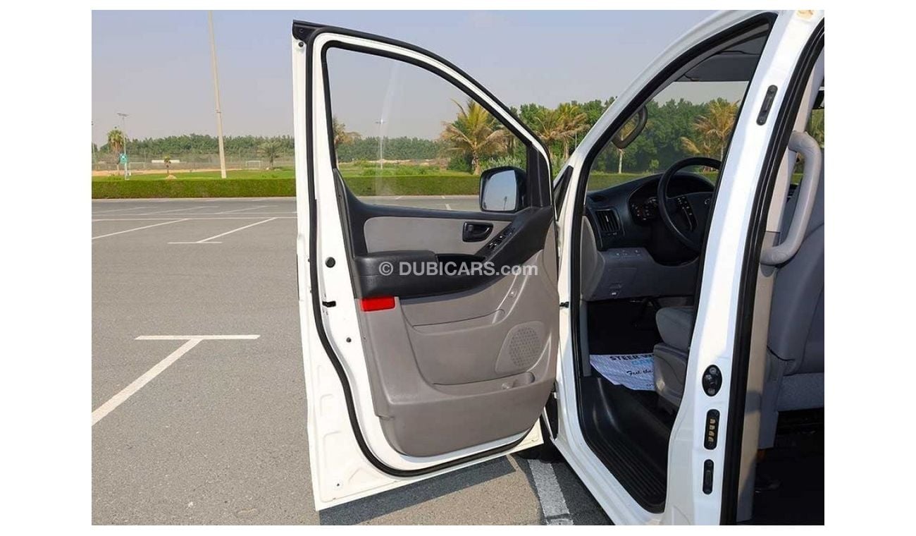 Hyundai H-1 Mid 2020 | Mini Bus with 12 Executive Seats - Petrol A/T GCC Specs - Book Now - Ready to Drive
