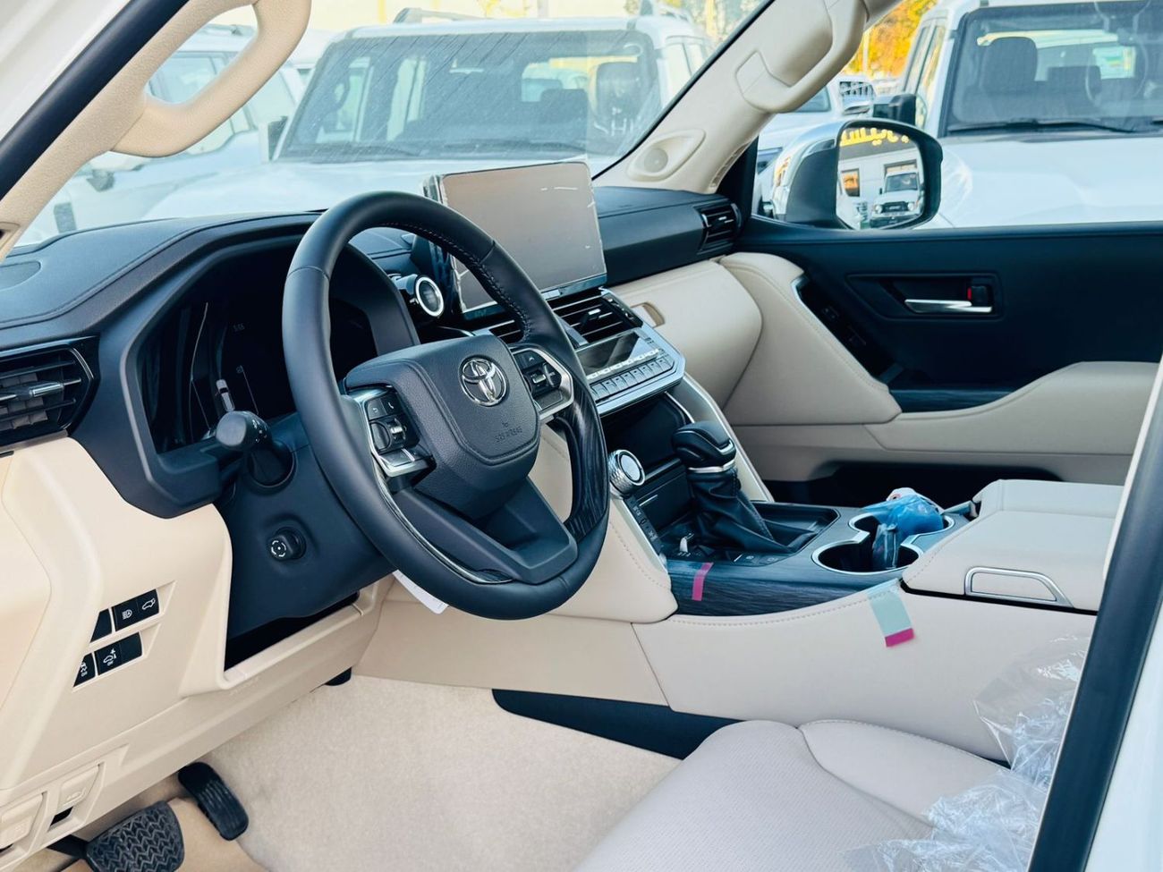 تويوتا لاند كروزر LC300 VXR 3.5L PTR 2026 FULL OPTION