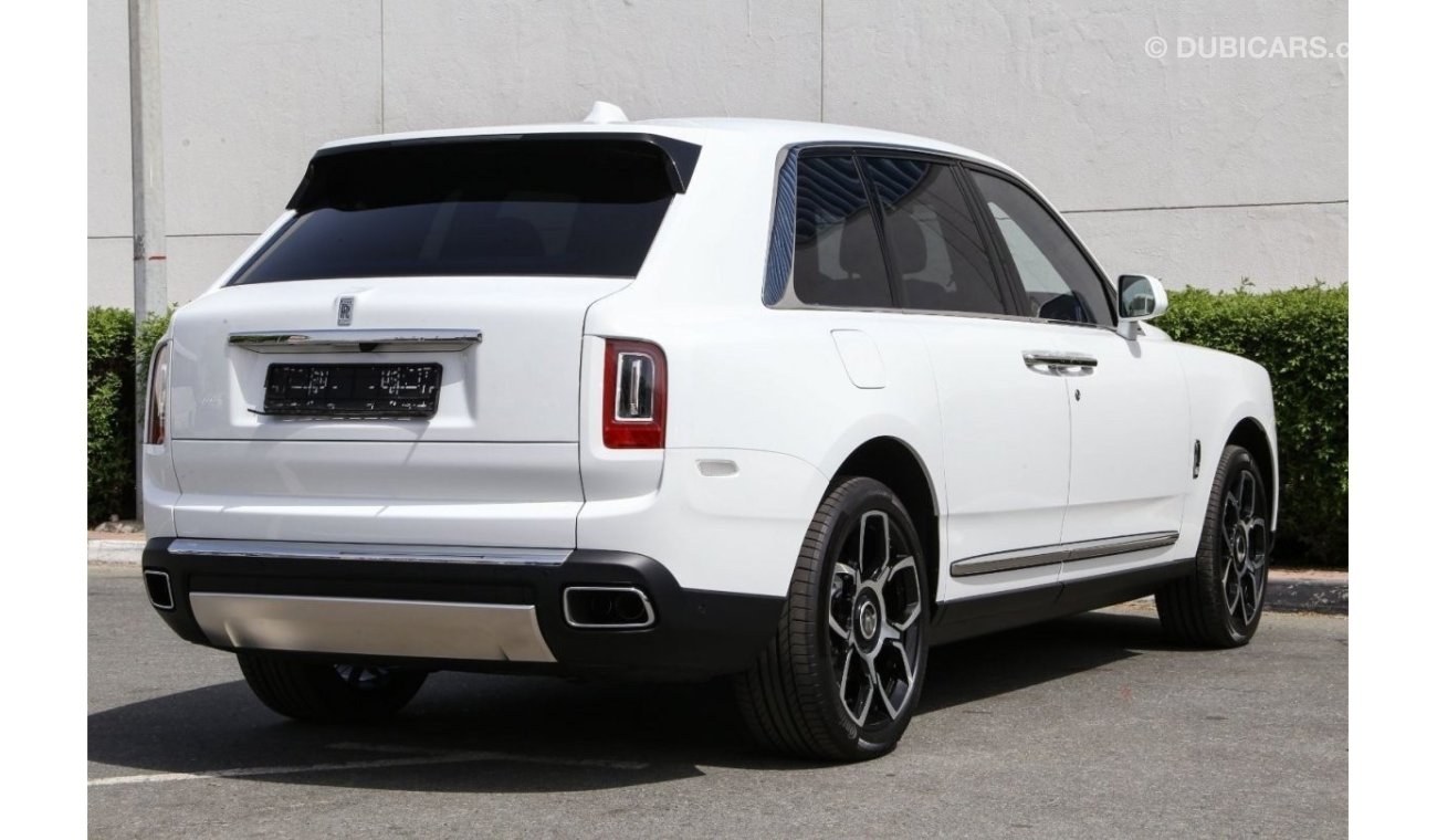 Rolls-Royce Cullinan WHITE/BLUE Local Registration + 5%