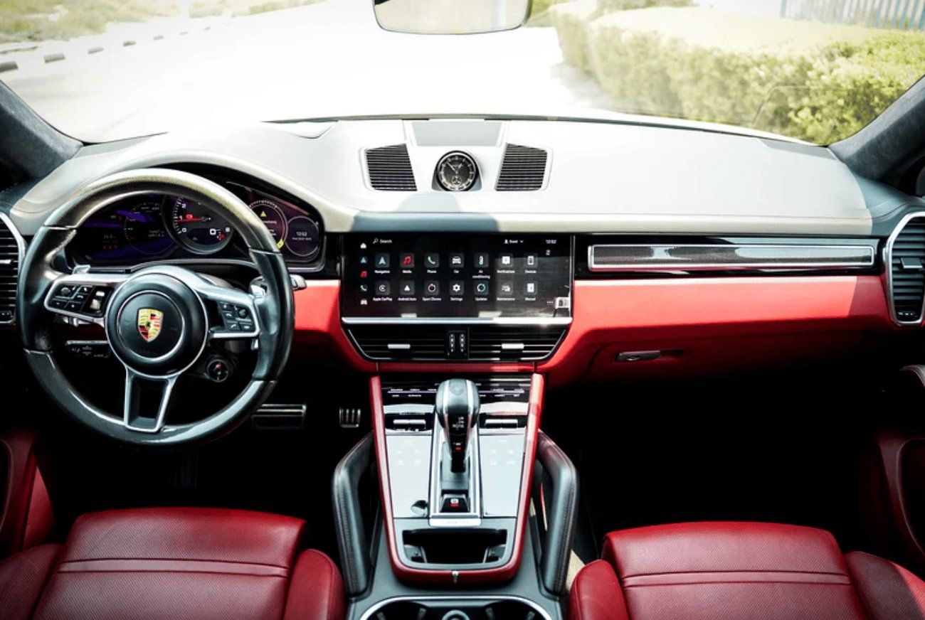 بورش كايان GTS Coupe