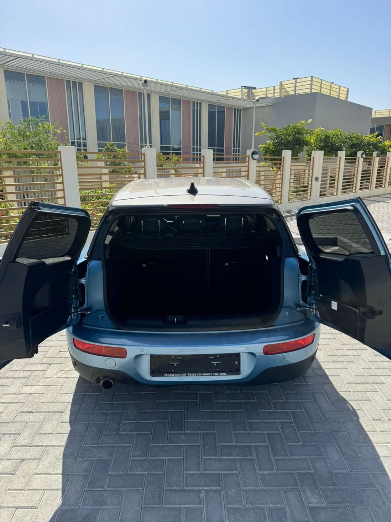 ميني وان كلوب مان