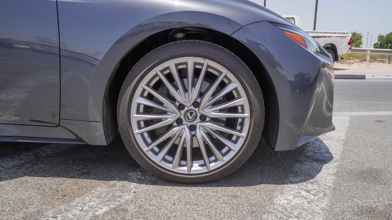 Lexus IS350 3.5 L V6